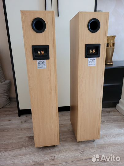 Напольные колонки Ultimate ptr-4/B