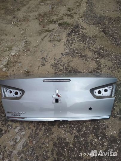 Крышка багажника Мицубиси Лансер 10