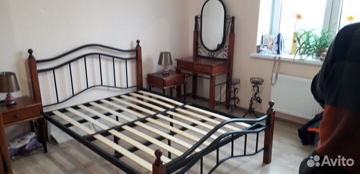 Спальня бу в хорошем состоянии