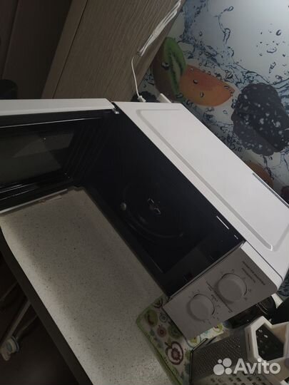 Микроволновая печь Midea MM719M2Z-W