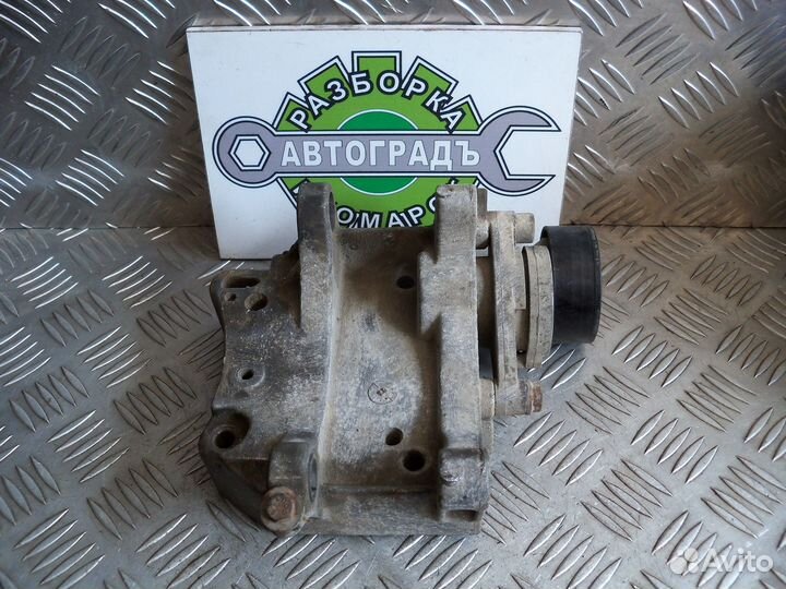 Кронштейн генератора Peugeot 307 2003г. 1.6 TU5