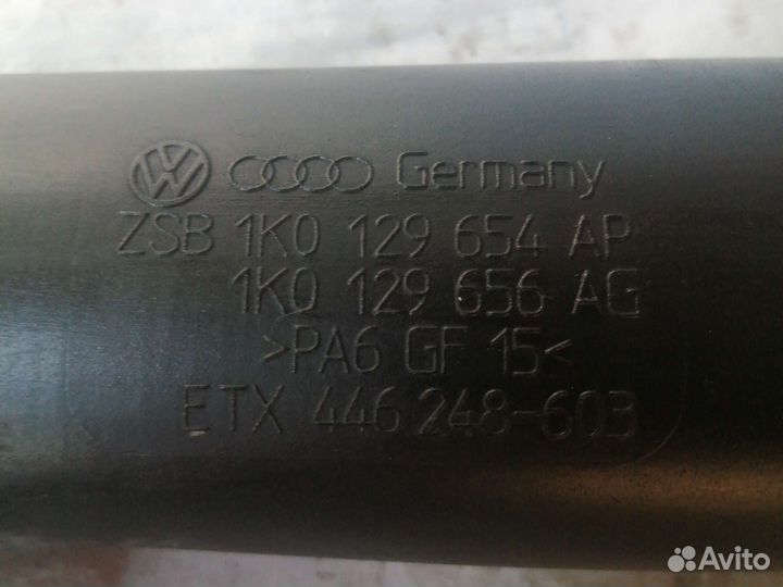 Патрубок интеркулера выпуска Skoda octavia a5, 1.8