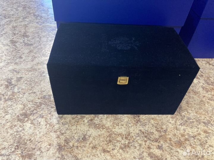 Подарочная коробка упаковка