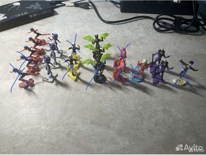 Фигурки леди баг и супер кот из киндера