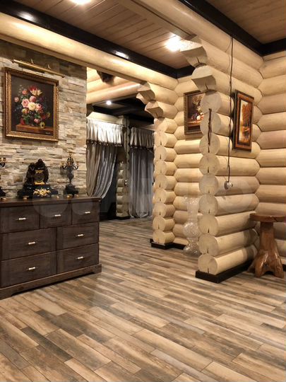 Дом 245 м² на участке 2 га