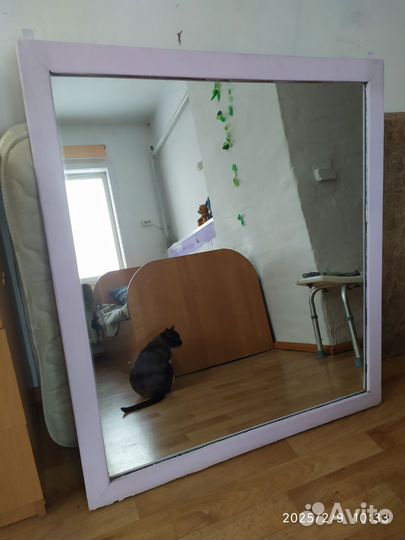 Зеркало настенное в деревянной раме бу