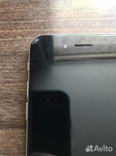 Телефон iPhone 6s