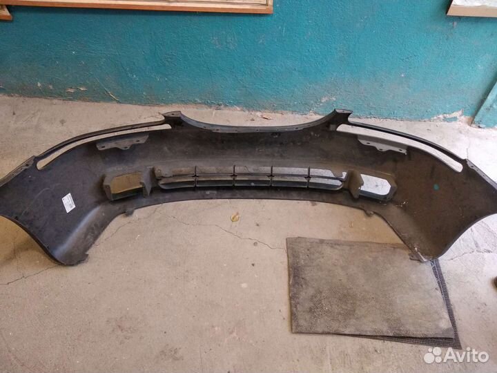 Продам передний бампер на Шевроле Авео Т200