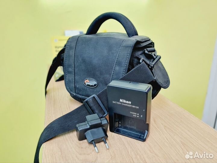 Зеркальный фотоаппарат Nikon 3100