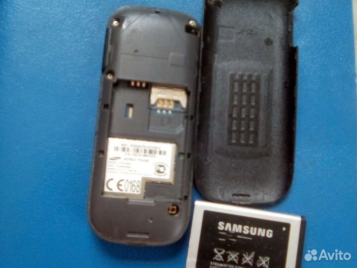 Телефон Samsung GT-E1200M