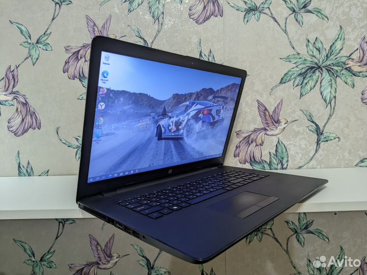Отличный ноутбук HP 17-ak011ur