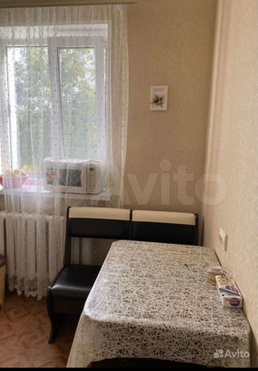 2-к. квартира, 42 м², 3/3 эт.