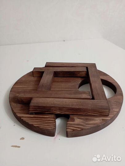Винный столик деревянный