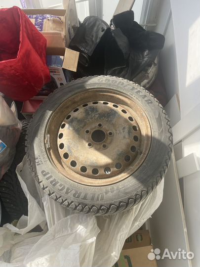 R16 Goodyear Ultragrip Ice Arctic 205/55, PCD 5x105 DIA 16