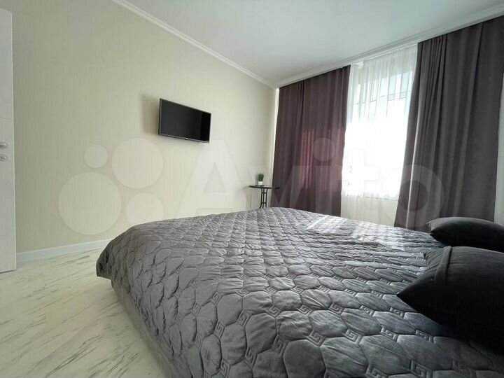 2-к. квартира, 80 м², 3/10 эт.