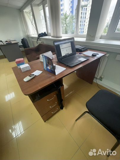 Компьютерный стол