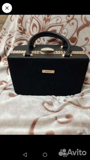 Сумка-чемоданчик натур новая