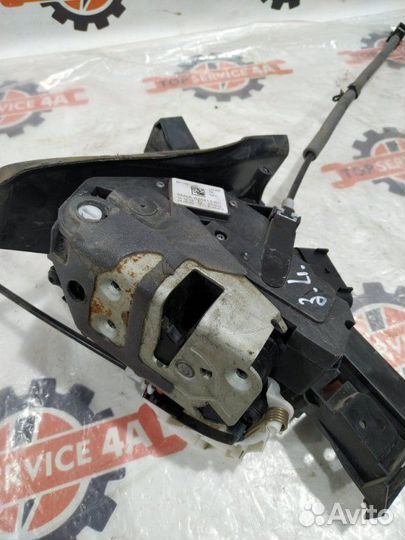 Замок двери задний левый Ford Focus CB8 pnda 2012