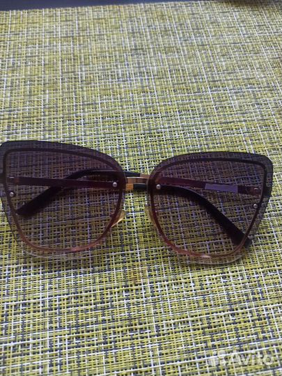 Солнцезащитные очки