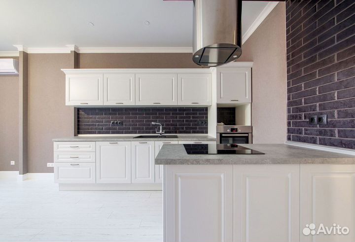 Кухня угловая на заказ.мдф фасады