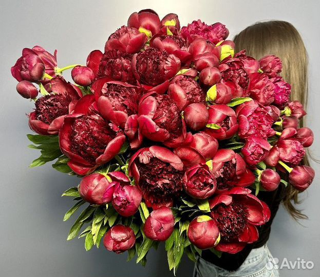 Букет из пионов