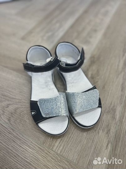 Босоножки для девочки