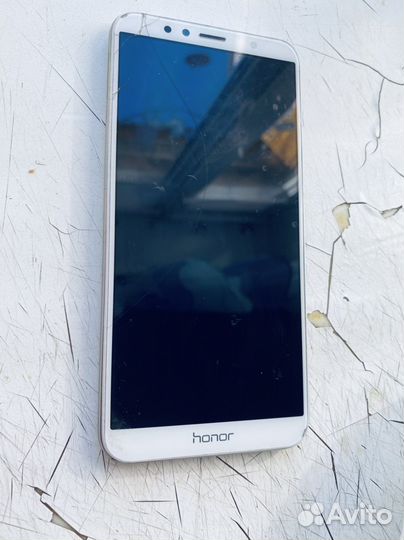 Телефон honor 7а pro