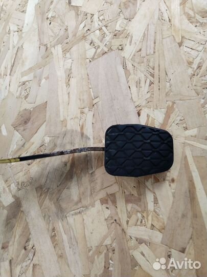 Педаль сцепления Mazda 3 bk