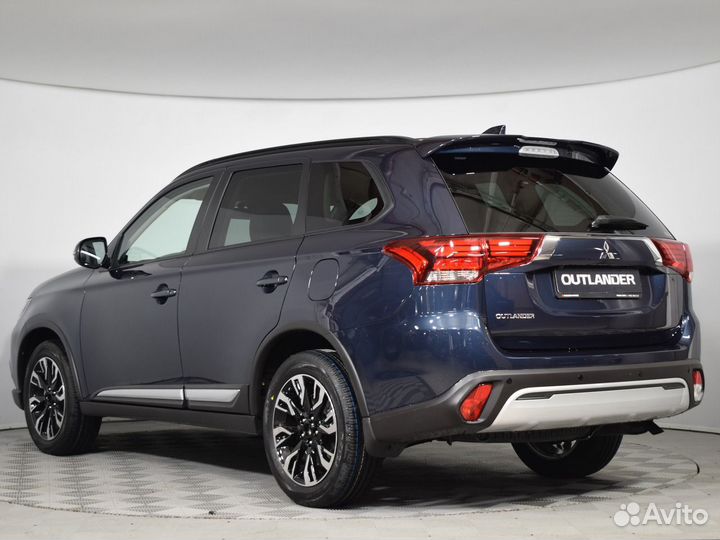 Mitsubishi Outlander 2.0 CVT, 2023