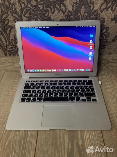 Apple MacBook