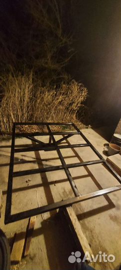 Парящая кровать