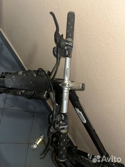 Велосипед Wheeler 7900 ZX