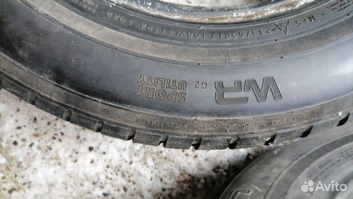 Nokian Tyres WR G2 235/65 R17 203ZR