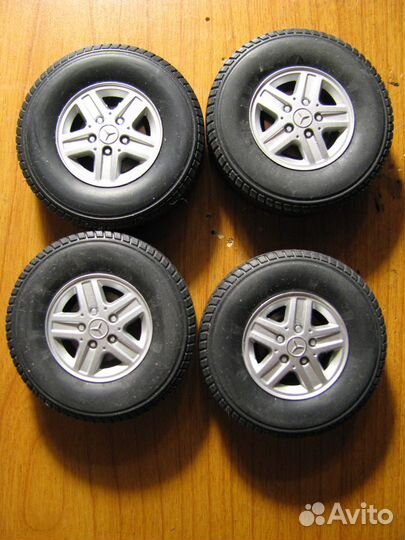 1/18 Mercedes G Autoart