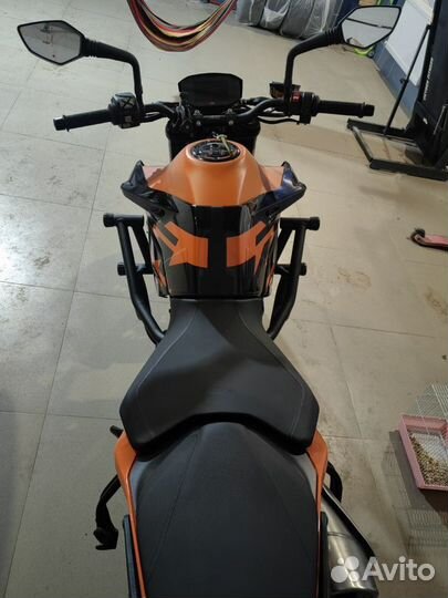 Ktm duke 890