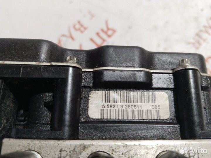 Блок ABS Toyota Avensis T270 3ZR FAE 2009