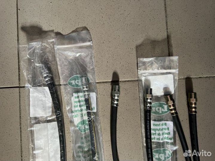 Тормозной шланг Мерседес W 126/115/123/116