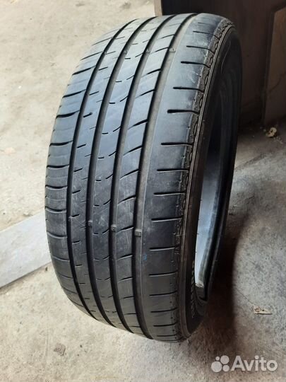 Nexen N Fera RU1 235/45 R18