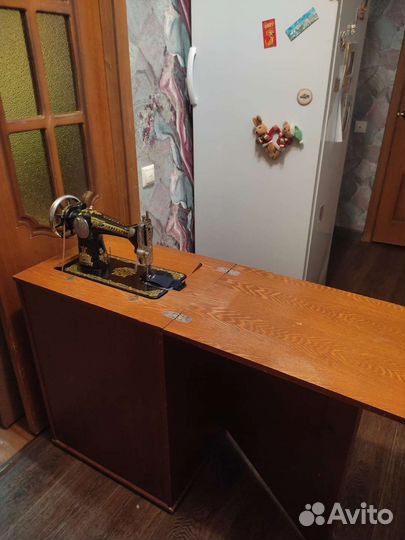 Швейная машина Singer