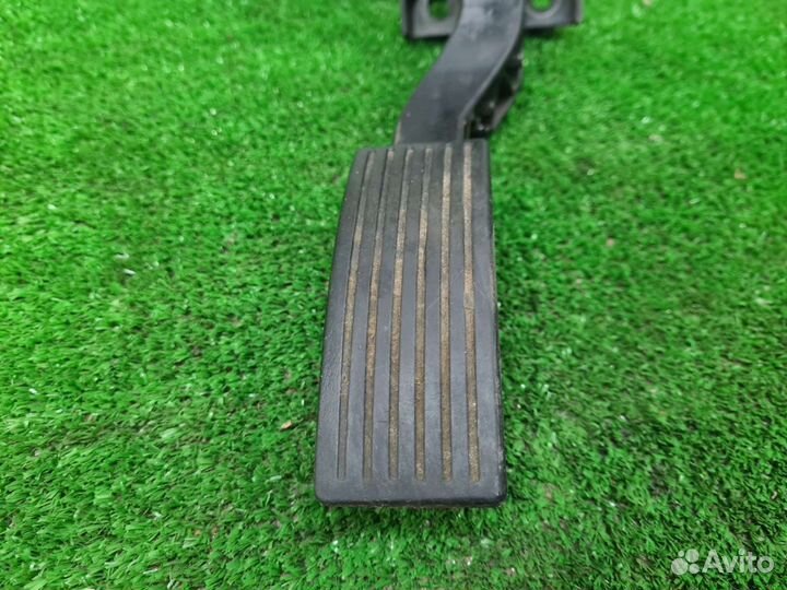 Педаль газа Hyundai Solaris 1 2010-2017 Rio 3