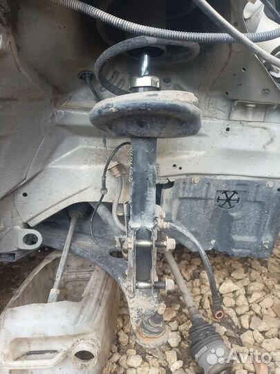 Стойка правая Mitsubishi colt z30