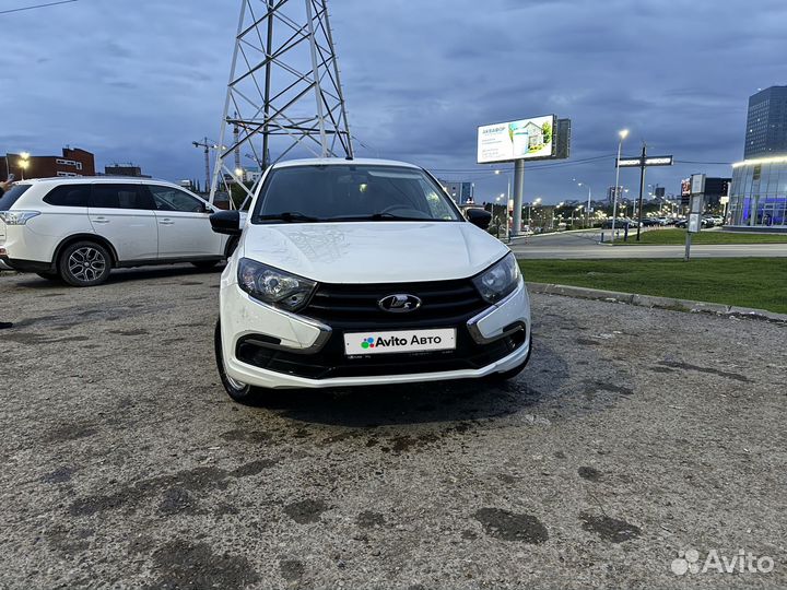LADA Granta 1.6 МТ, 2021, 90 000 км