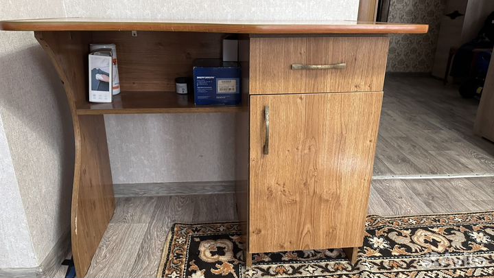 Стол письменный