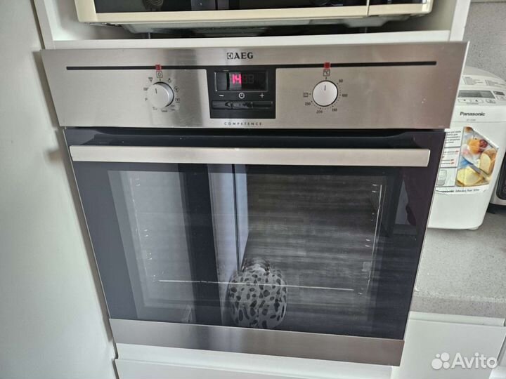 Финляндия. AEG духовой шкаф +варочная панель