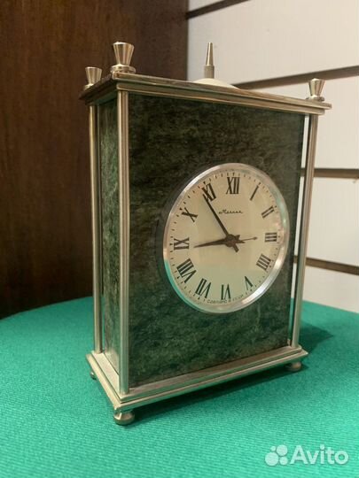 Настольные часы Молния в камне