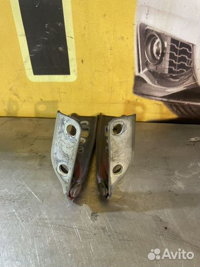 Петли капота Форд Фьюжен левая правая