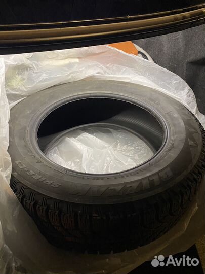 Bridgestone Blizzak Spike-01 205/65 R16 95T