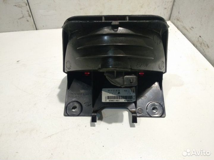 Фонарь задний (стоп сигнал) Renault Logan 1