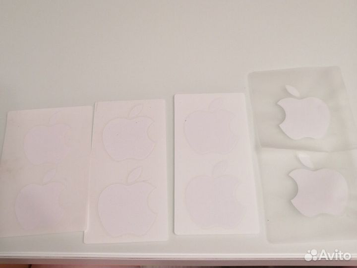 Наклейки iPhone