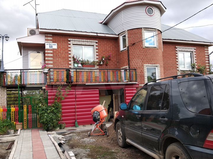 Дом 320 м² на участке 25 сот.